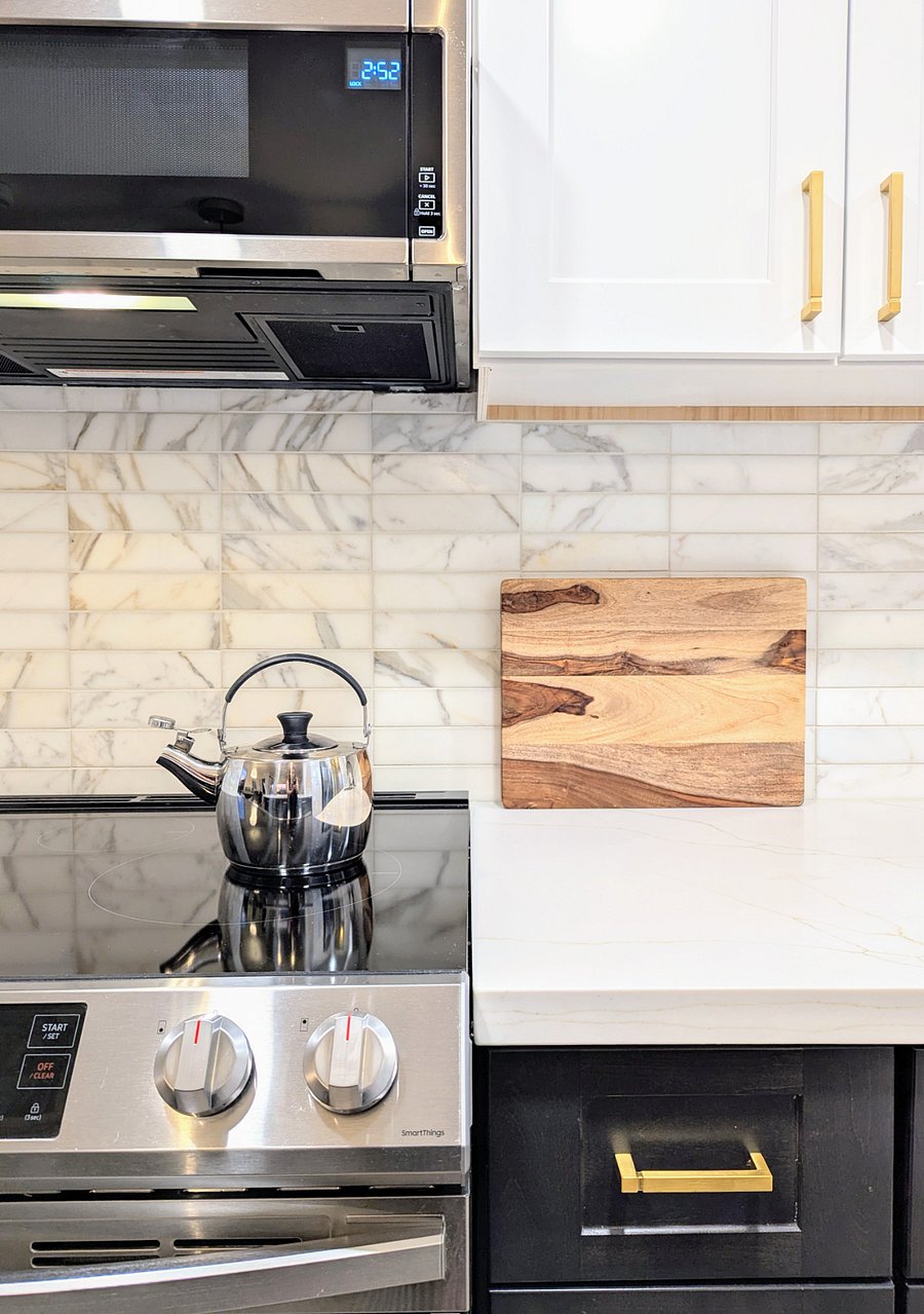 New Induction stove, microwave,