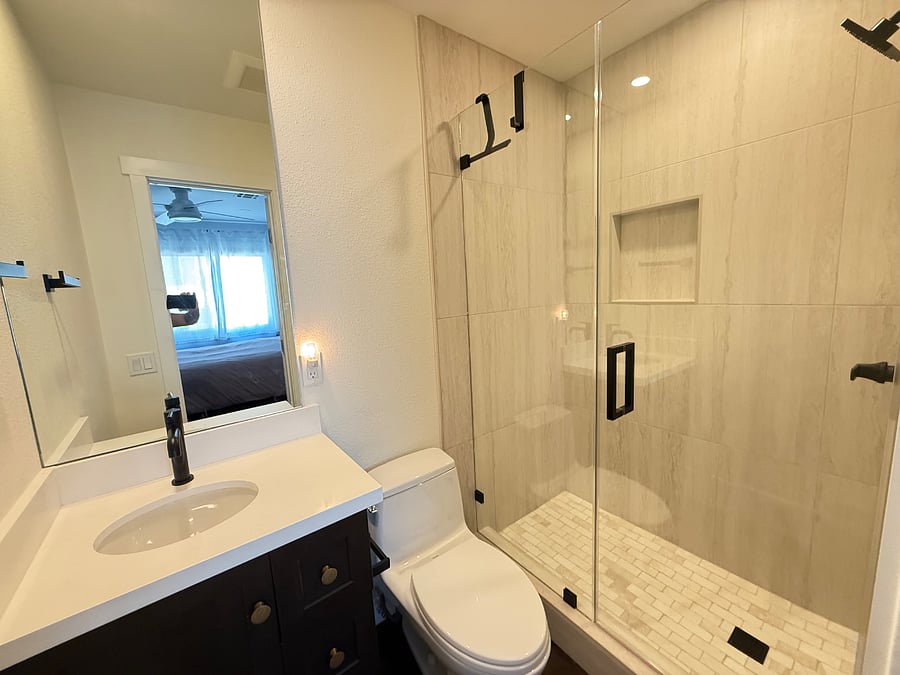 Secondary en suite