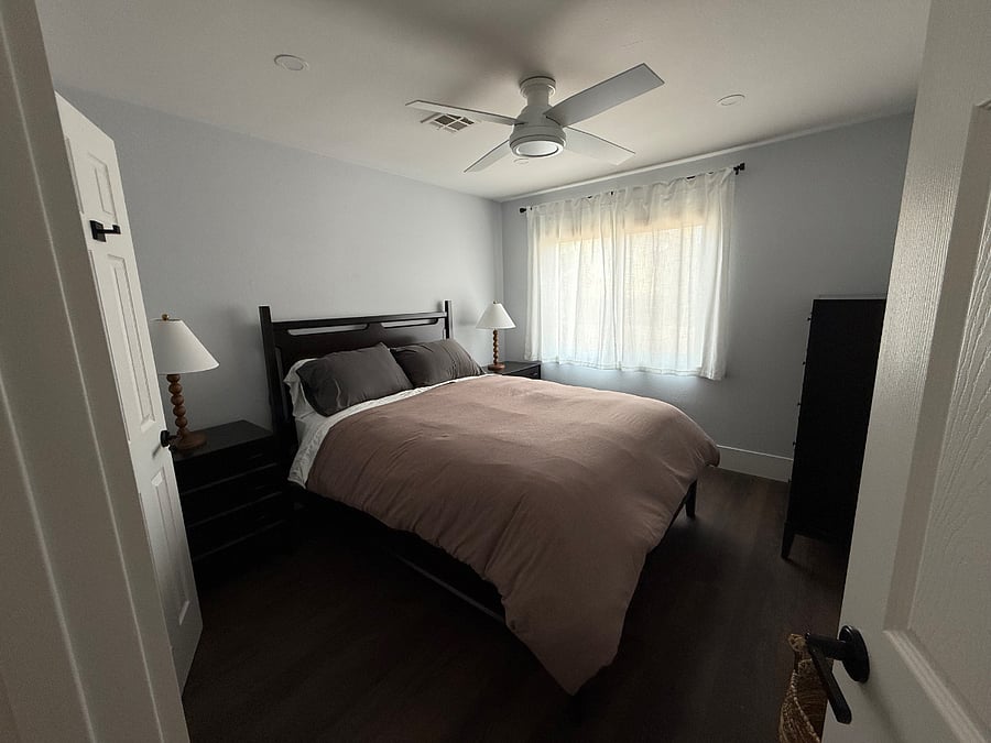 Secondary en suite room for rent