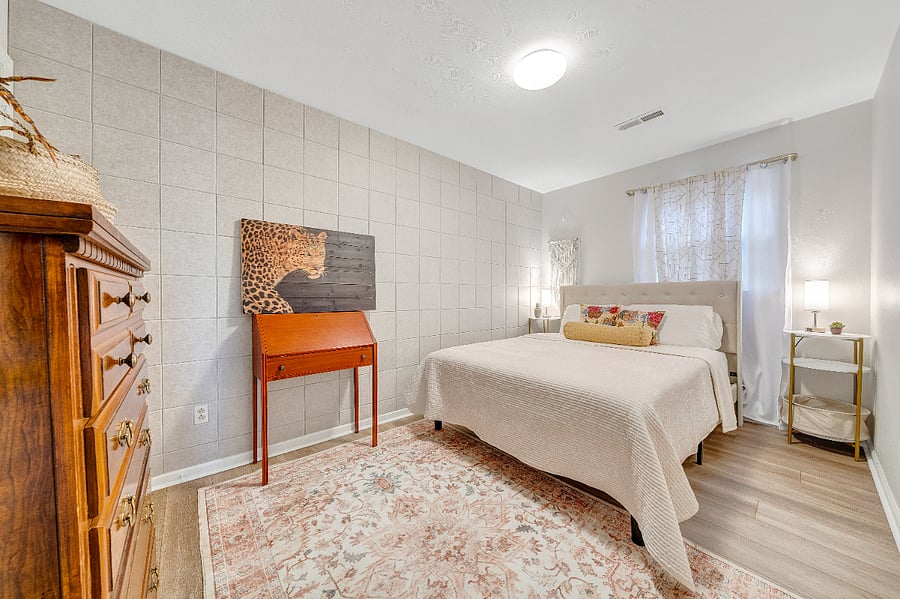 Queen bedroom