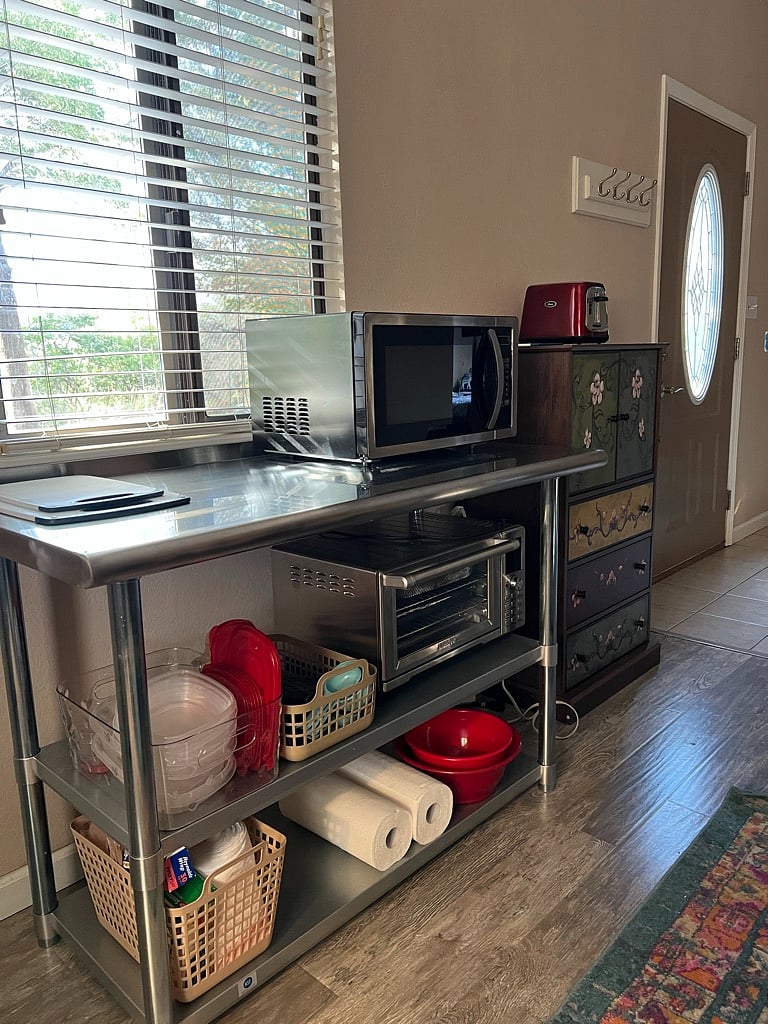Kitchenette next to front door