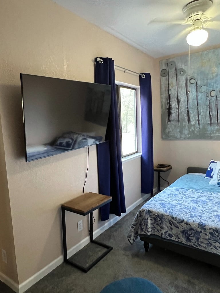 TV/Den/Guest room