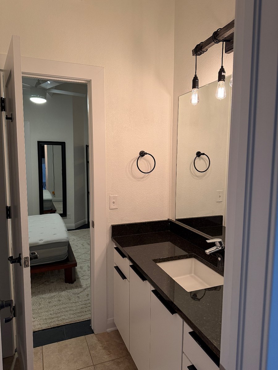 Bathroom walk-thru to bedroom