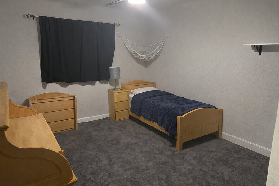 2nd bedroom upstairs