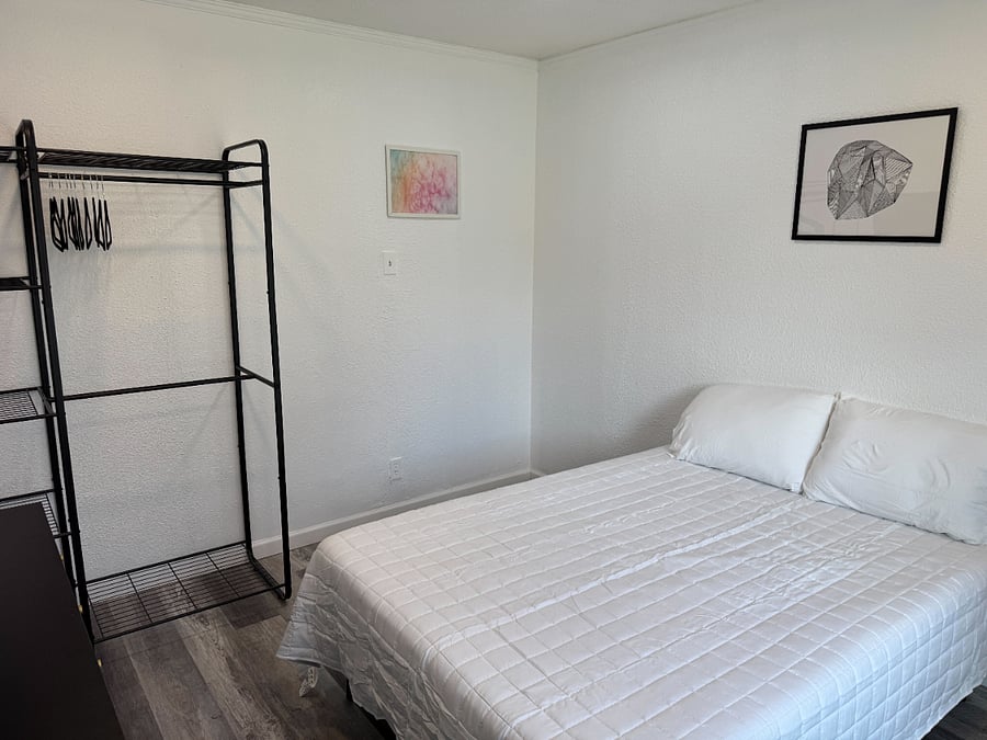 Bedroom 3 - Full memory foam bed, sheets, 4k smart tv