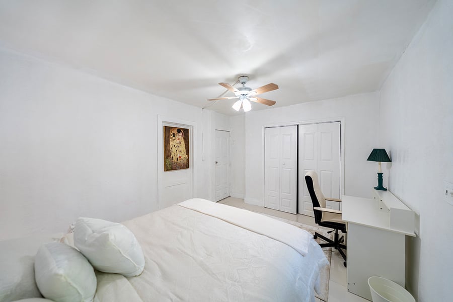 Bedroom 1 (2/3)