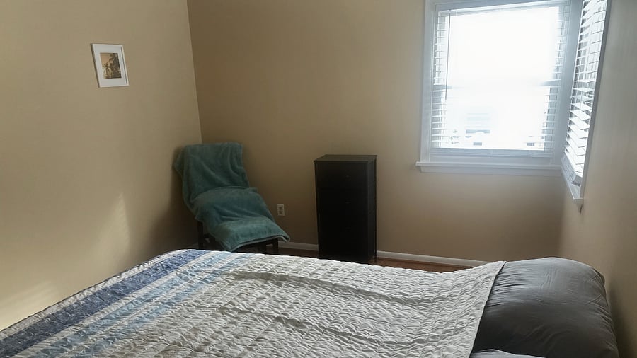 2nd bedroom with queen 