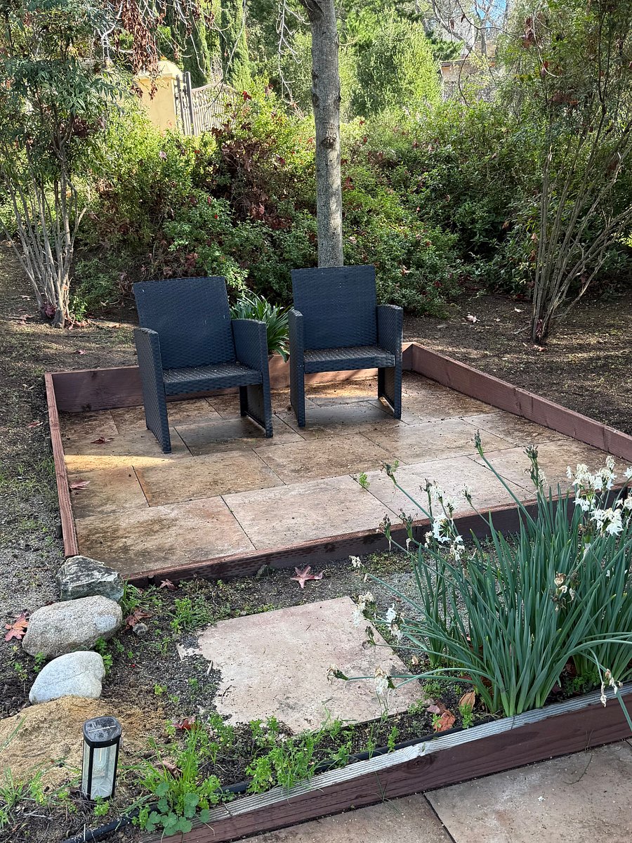 Outdoor sitting area