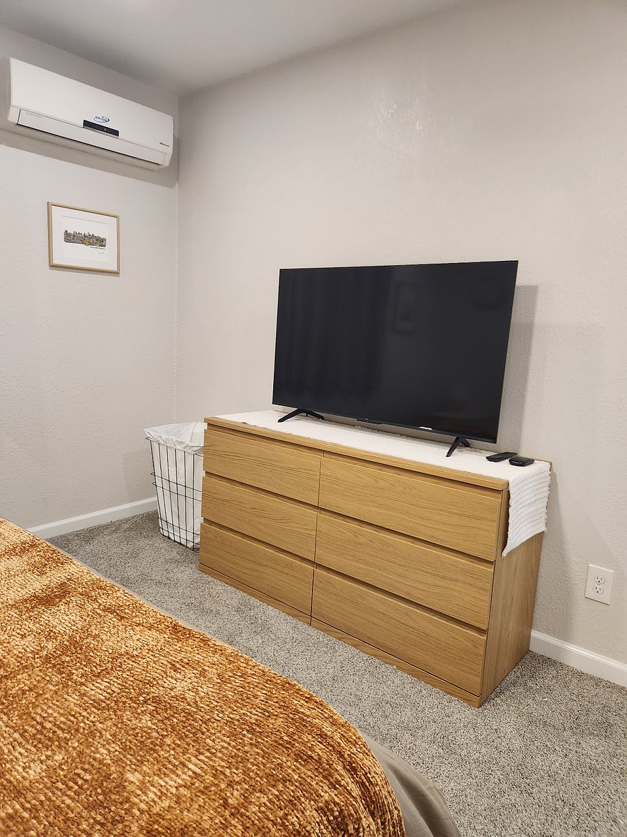 Main bedroom Smart TV