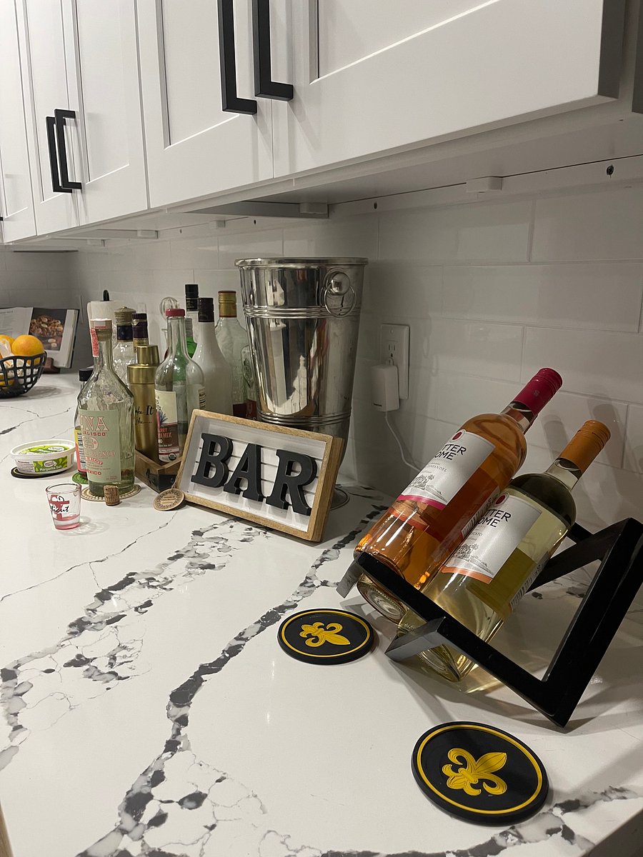 Just a little mini bar for guest to unwind and relax. There maybe beer and water available but you have to book to find out.