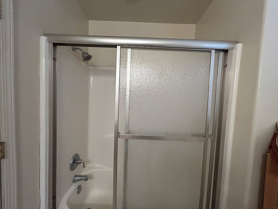 Guest Private Bathroom