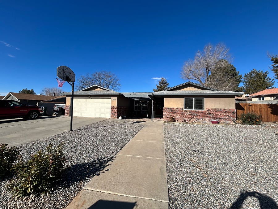 Well Maintained 3 Bedroom home in Super Area