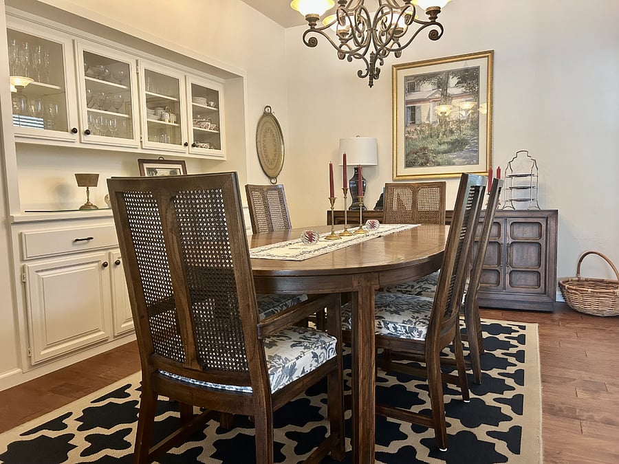 Formal dining room