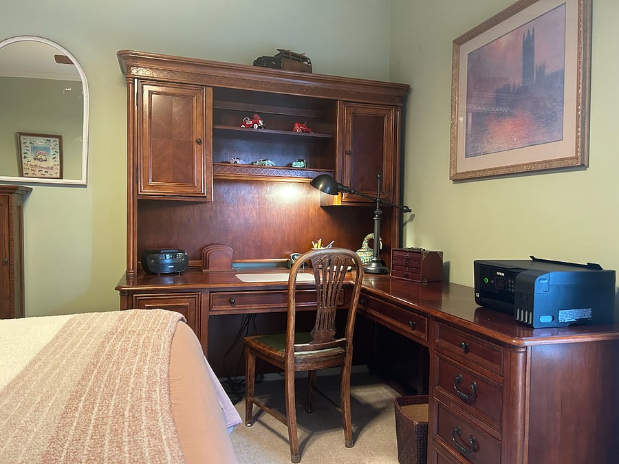Middle Bedroom 3 - Desk with printer