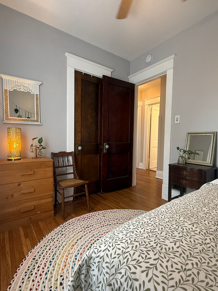 Twin Bedroom