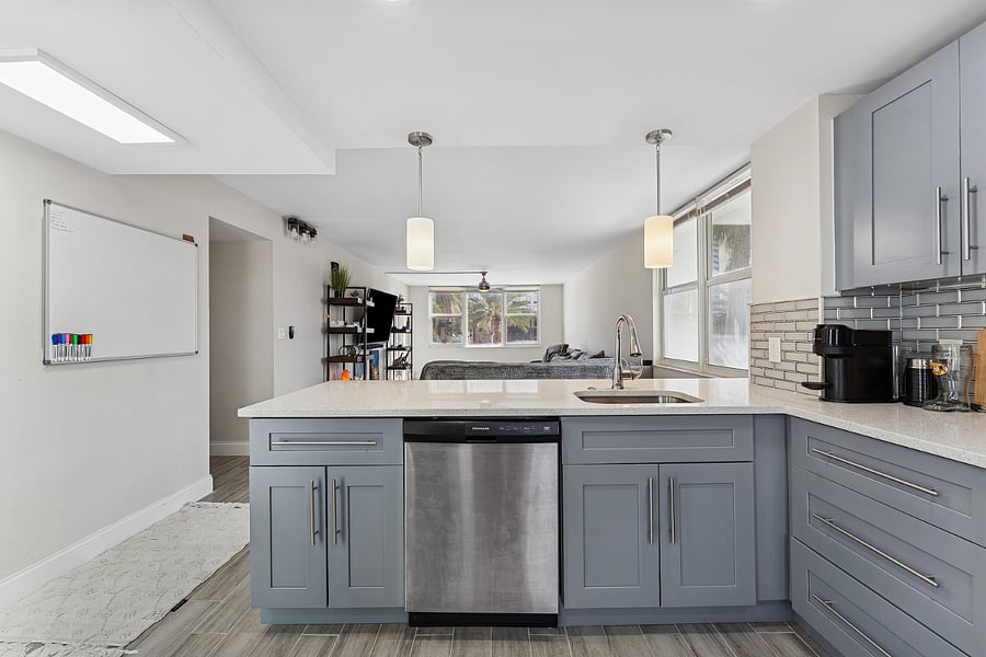 Open kitchen to living room 