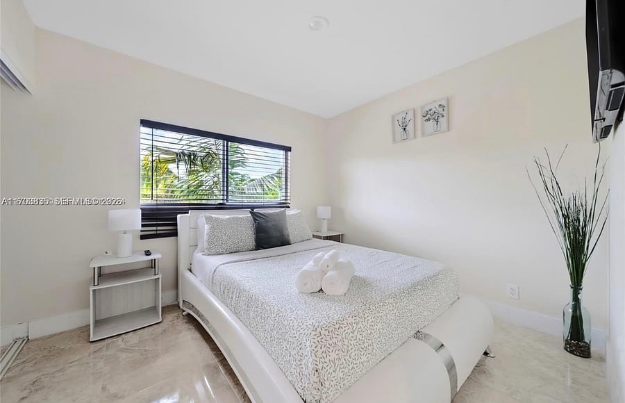 Bedroom 2 with a queen bed