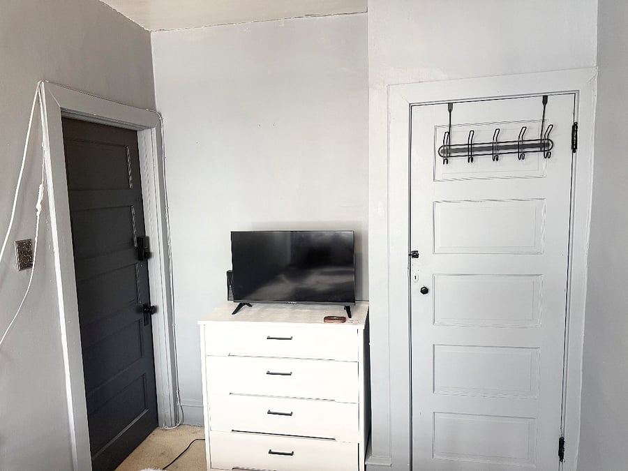 ROOM2