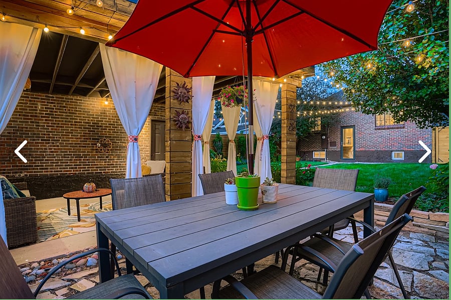 Outdoor dining for six - ideal for multi-season Colorado evenings