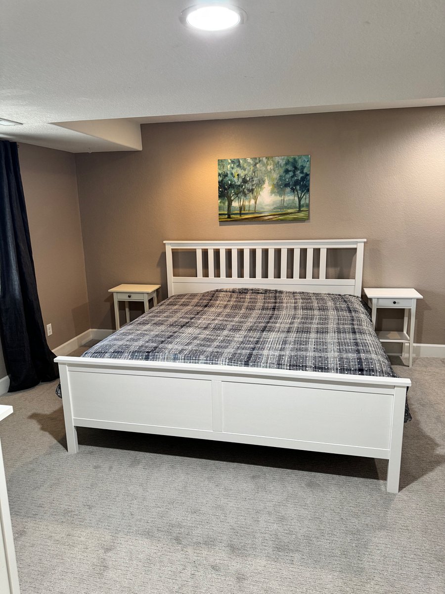 King size bed