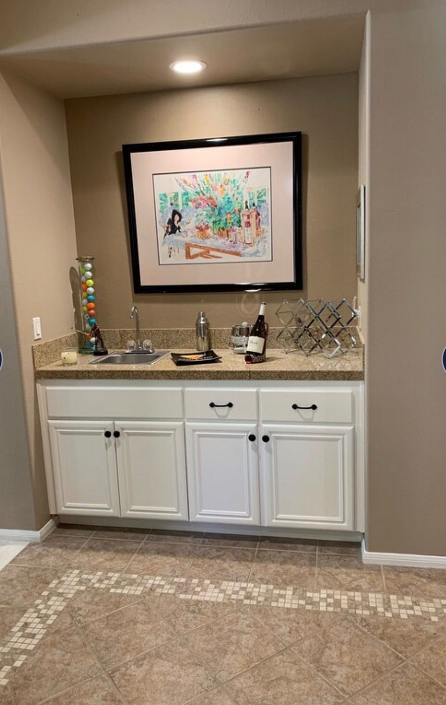 Wet bar