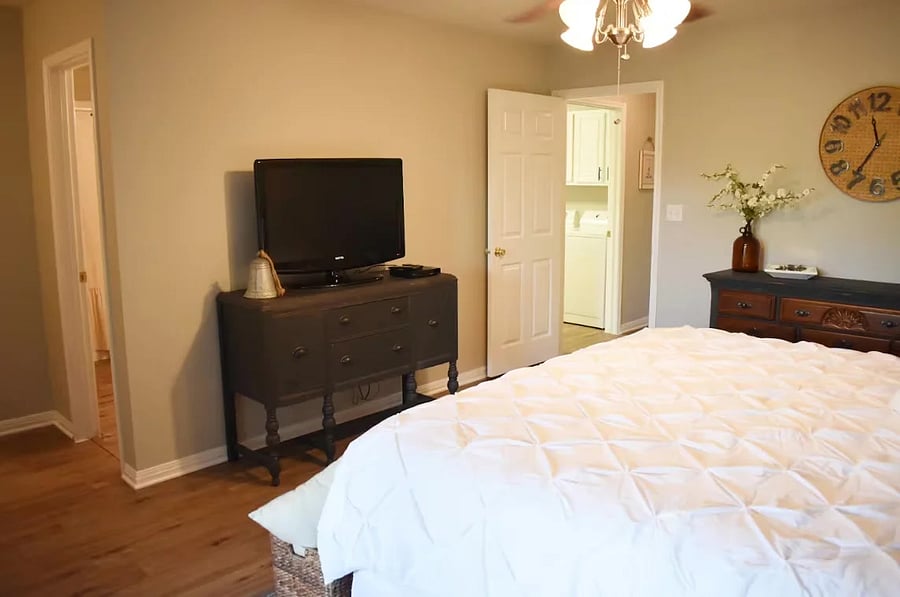 Furnished Finder property 960054_1 photo 17