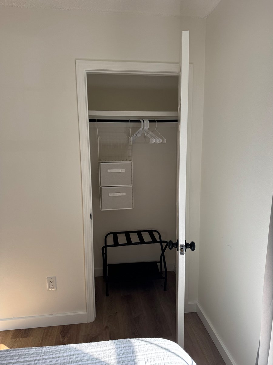 Closet bedroom 2
