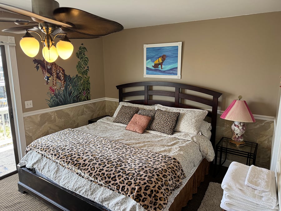 Bedroom with King Size Bed