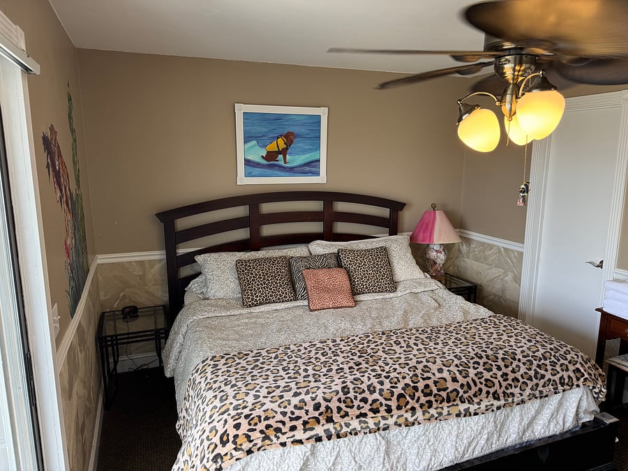 Bedroom with King Size Bed