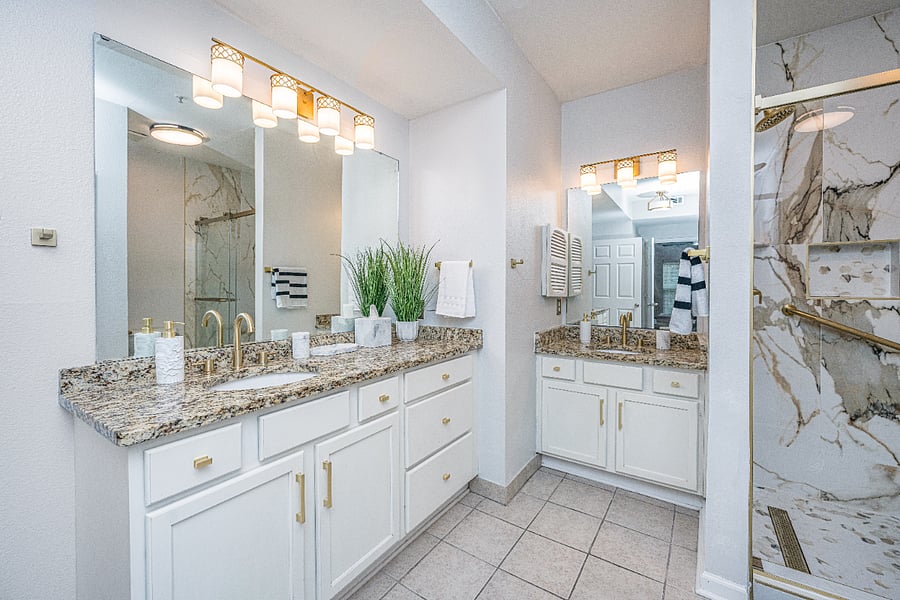 Clean and well-maintained bathroom