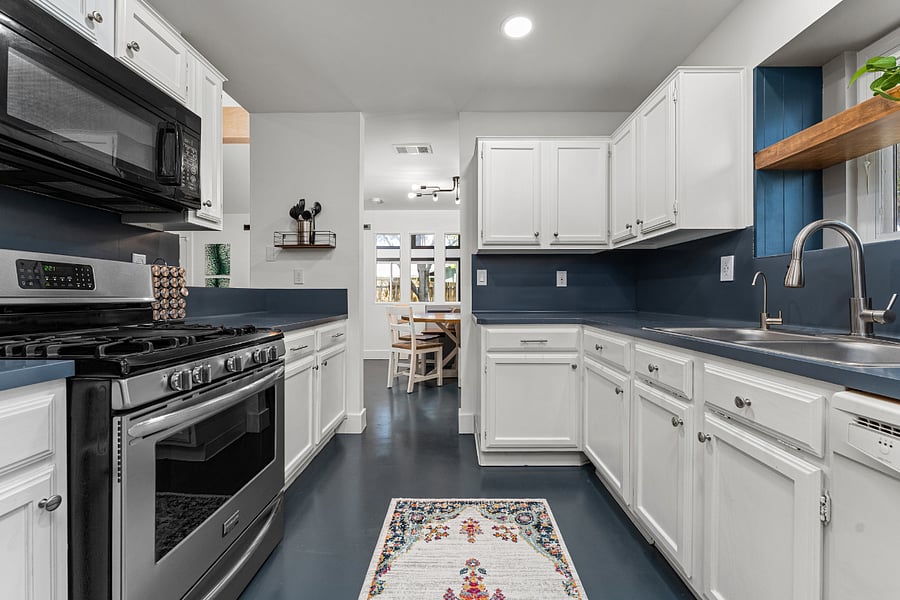 You wont run out of kitchen storage or space to cook.