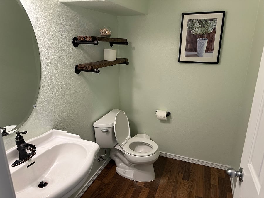 Downstairs 1/2 bath