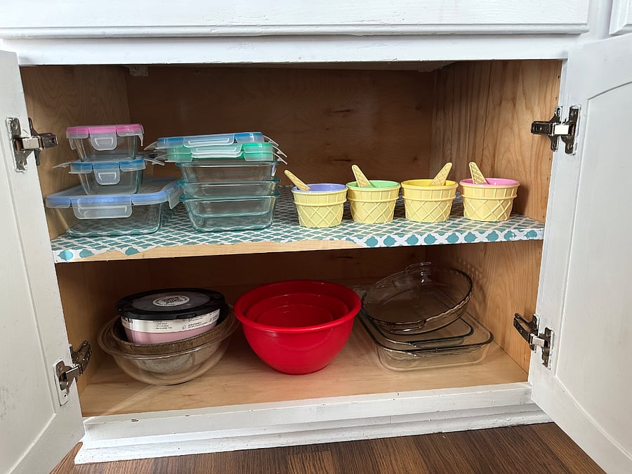Glass storage bowls, baking dishes, ice cream bowls, and mixing bowls