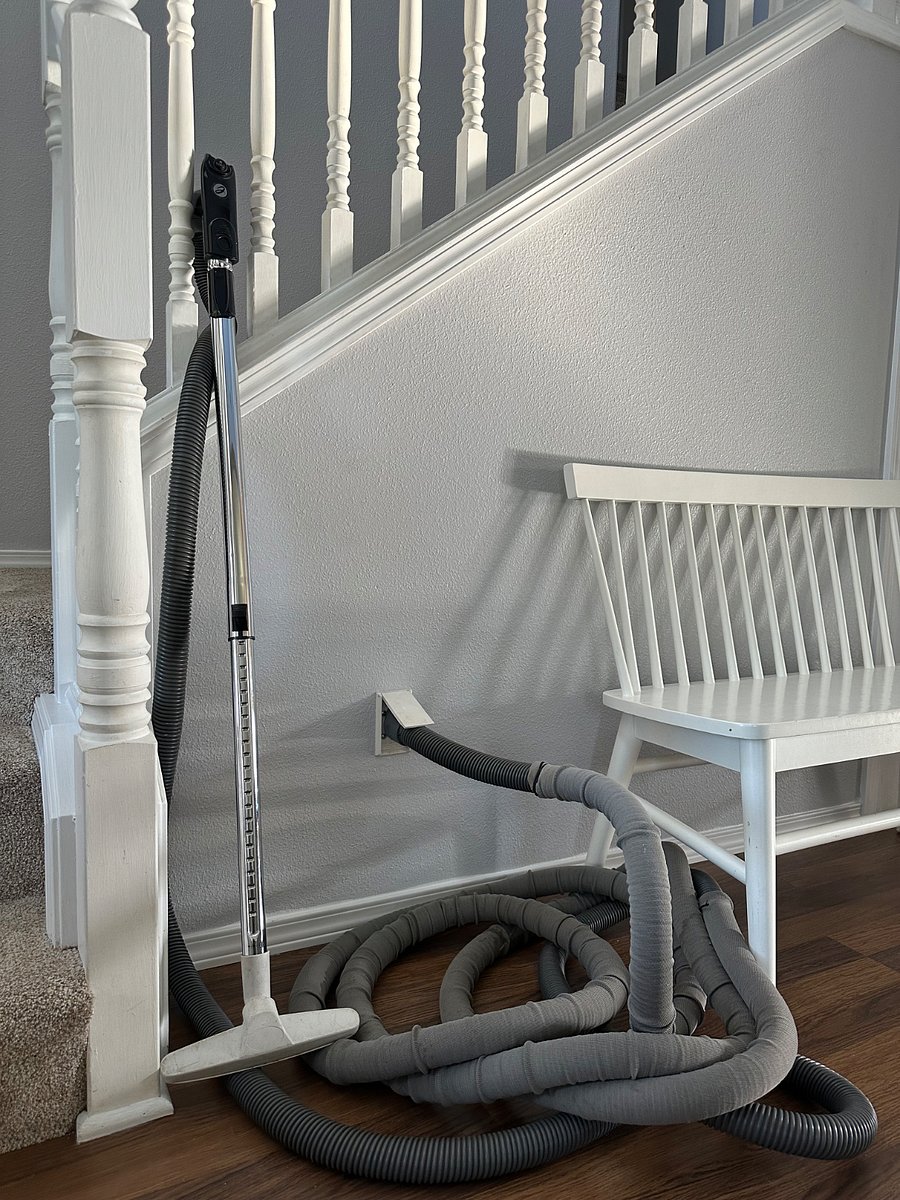 Built in vacuum system with multiple plug-in ports to assure all areas are reachable. Separate hose included in the garage for easy car cleaning.