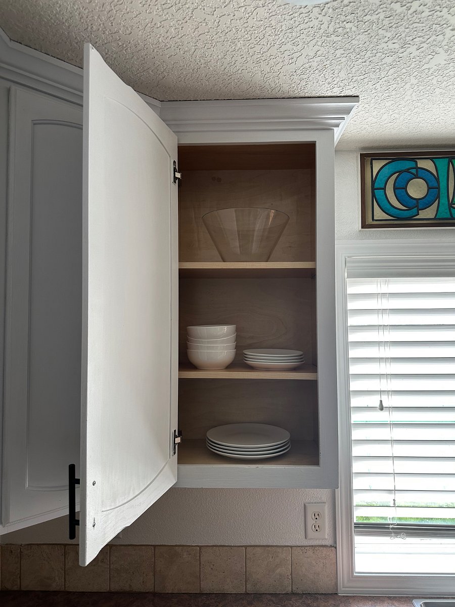 Large plates, small plates, and bowls for 8 settings