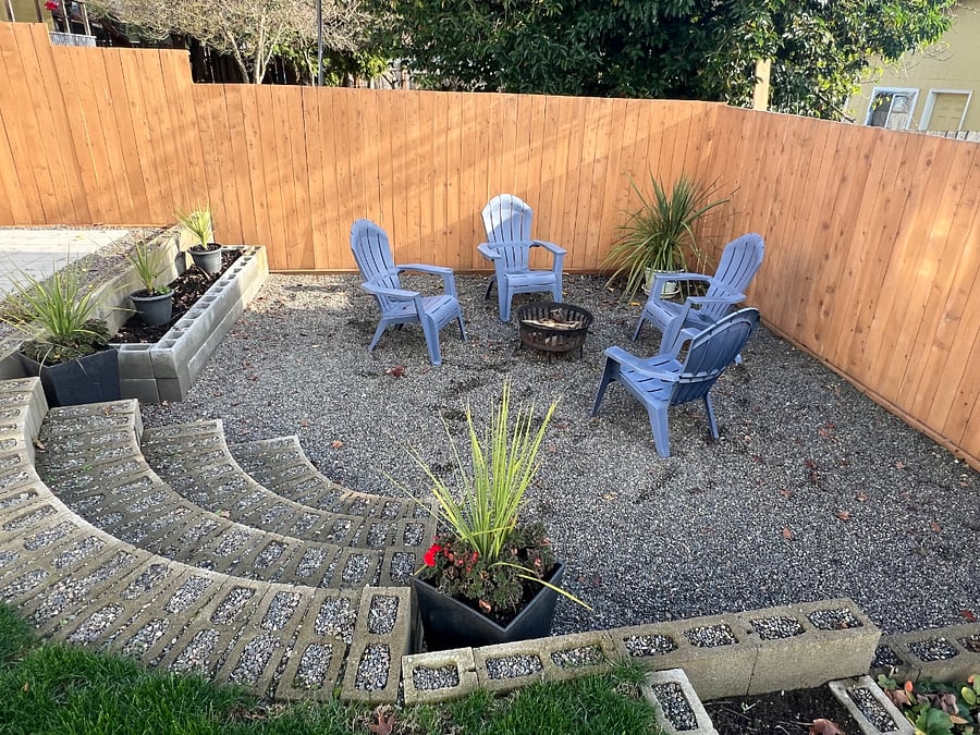 Lower fire pit
