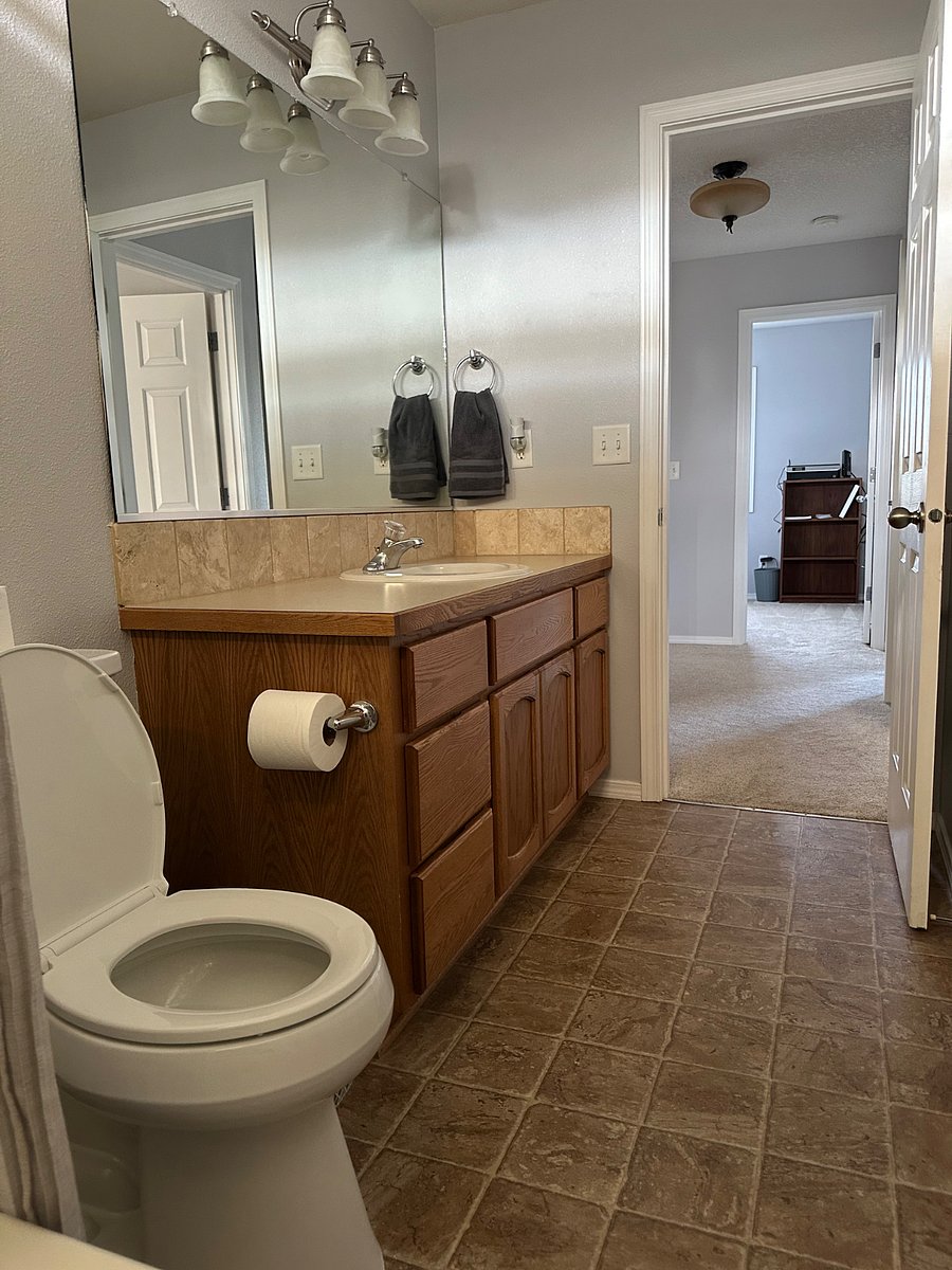 Upstairs bathroom
