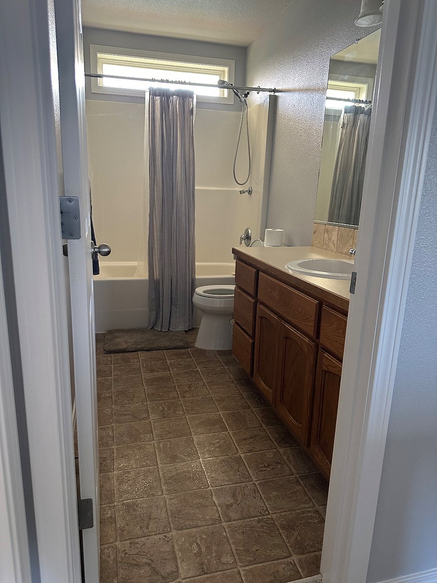 Upstairs bathroom