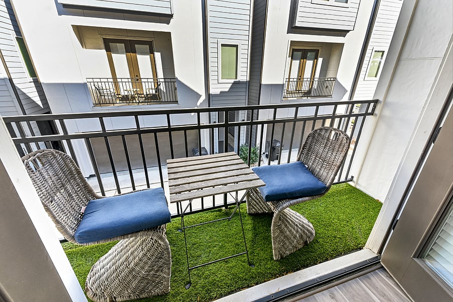 Balcony (main floor)