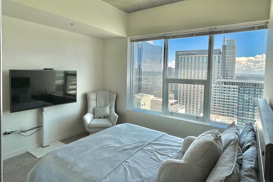 Condo Unit: 31st Floor Bedroom Views of the Downtown Business District (Angle #2)