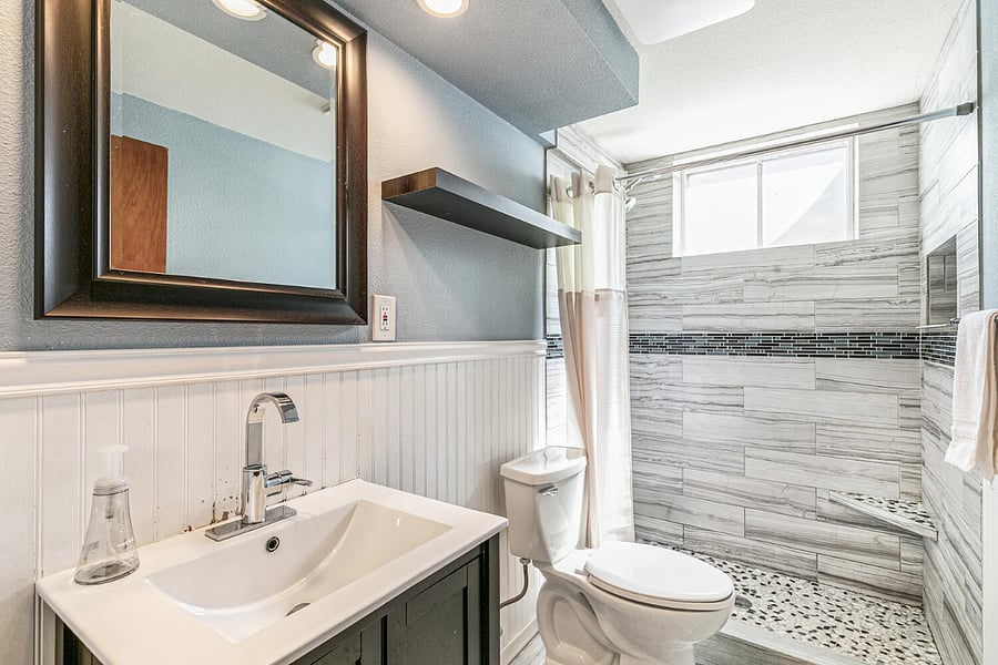 Downstairs Full Bathroom