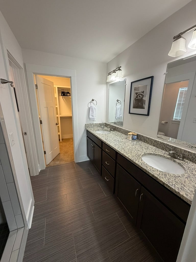 2nd Floor En Suite Bathroom - Shower