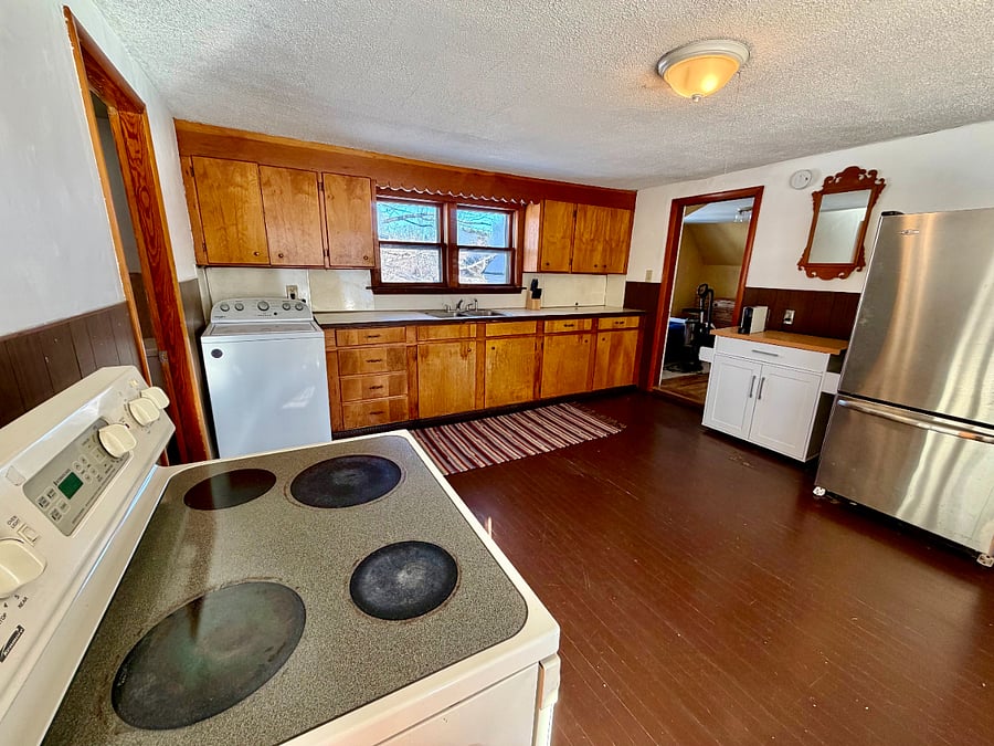 Spacious kitchen