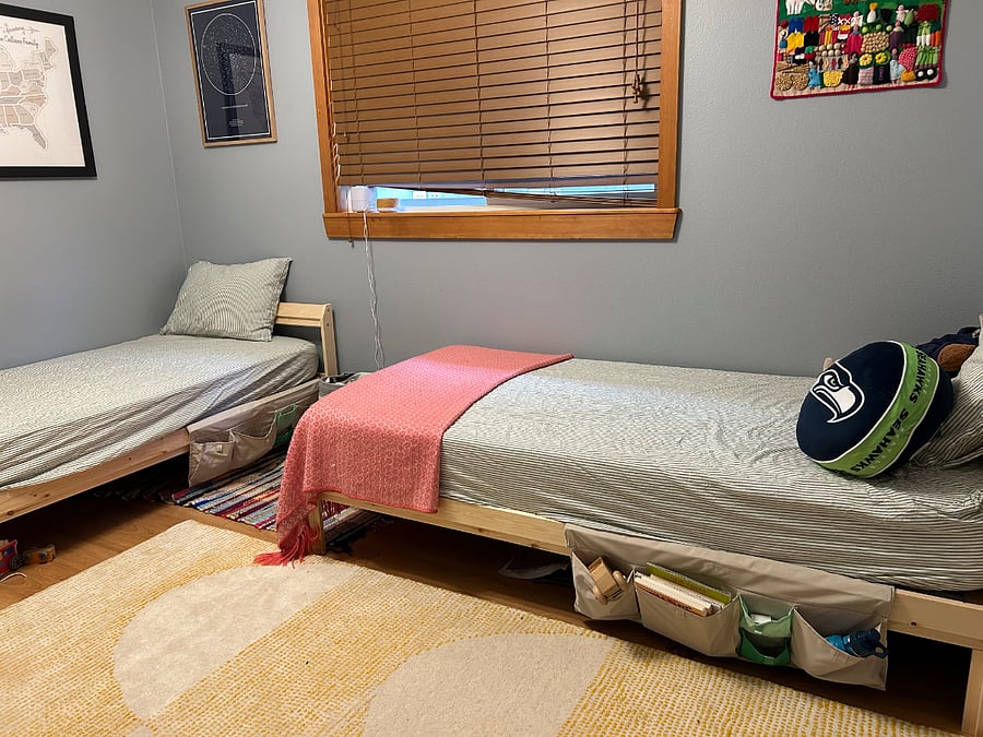 Bedroom 2. Two single twin beds