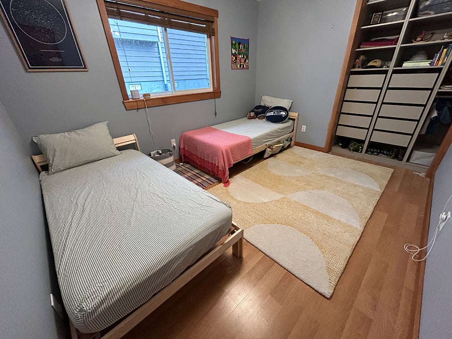 Bedroom 2. Two single twin beds.