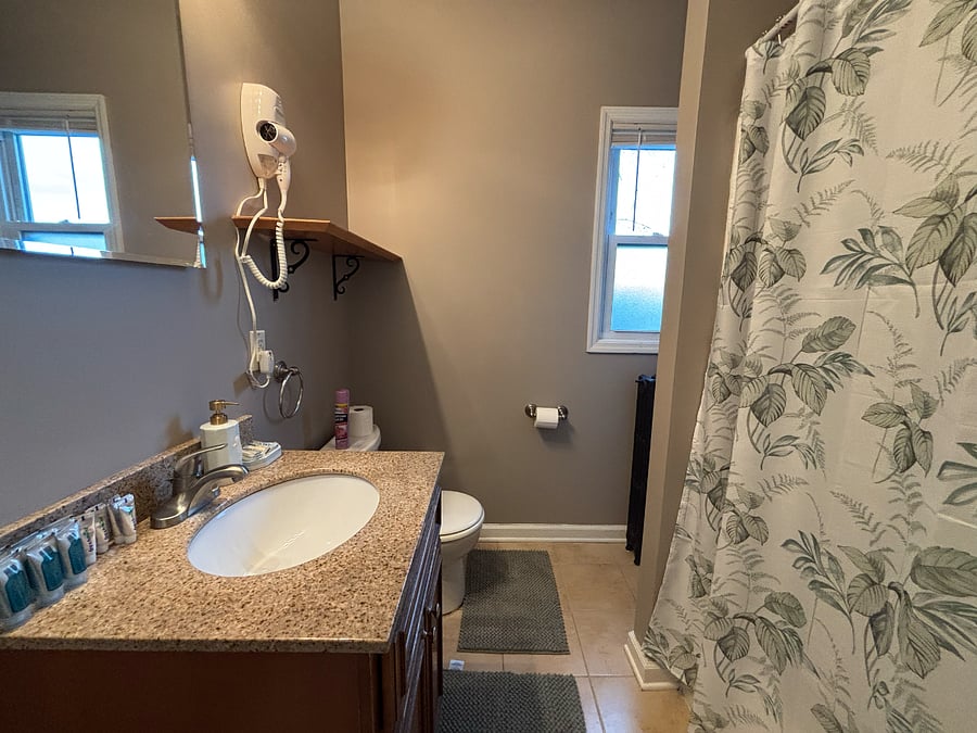 Full Bathroom | Upstairs