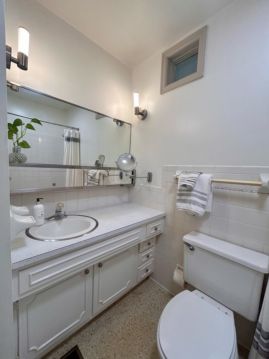 Bathroom #2