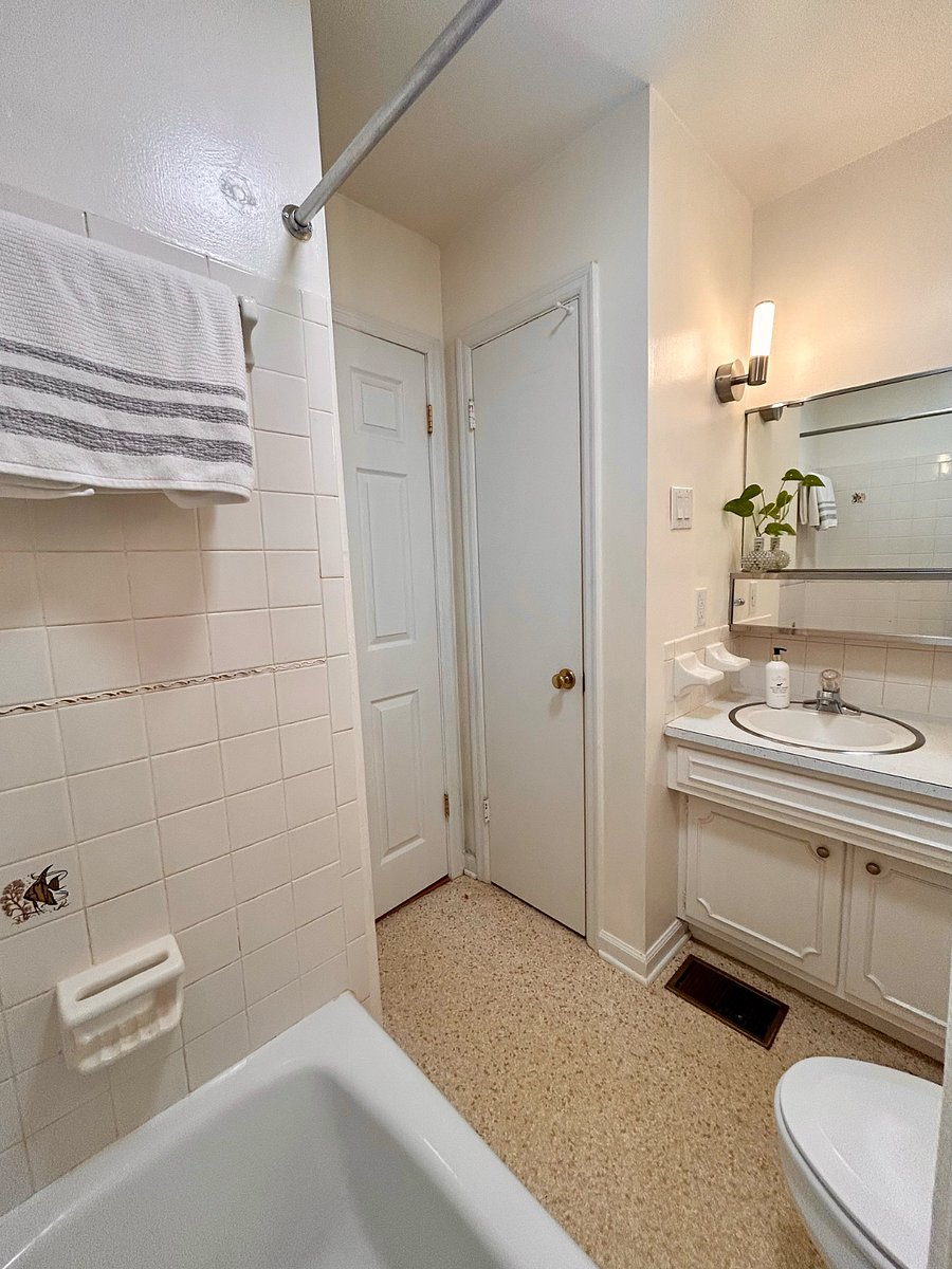 Bathroom #2