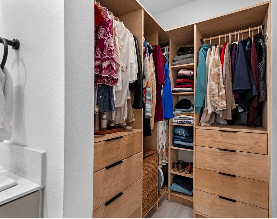 Walk in closet. (Clothing just for the picture) Will be empty.
