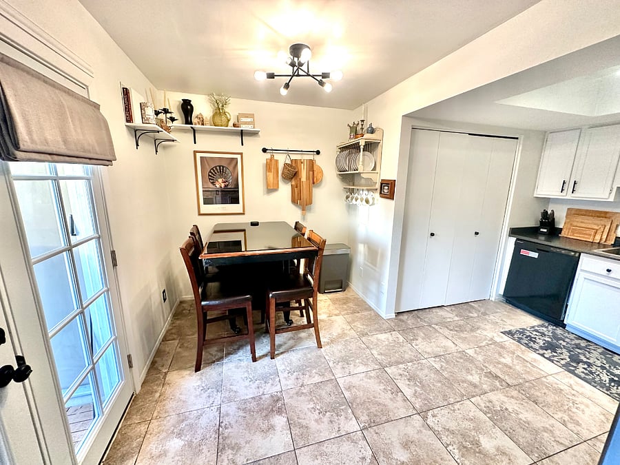 Dining area within the kitchen area